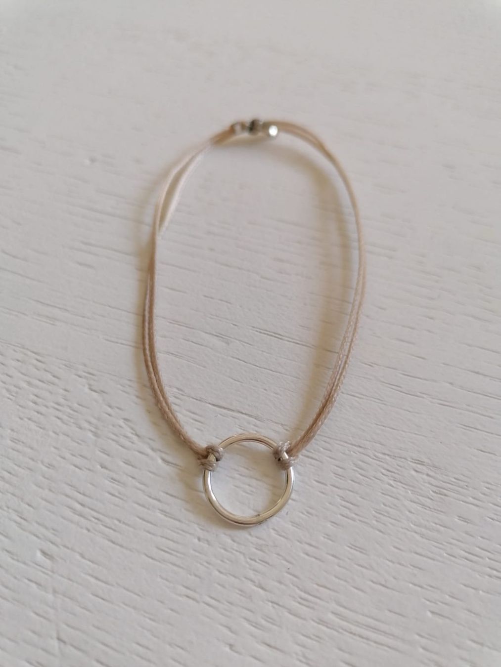 Bracciali & Braccialetti: Feines rosa Armband mit Silberring – Usato da Winterthur venduto da Arkadii 1