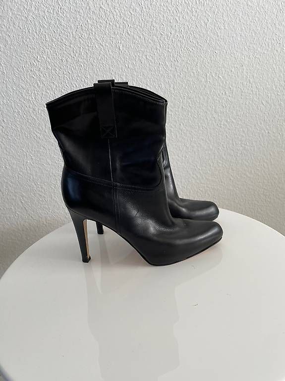 Gianvito Rossi Scarpe da donna: Gianvito Rossi Boots – Usato da Basel venduto da DobrilaP
