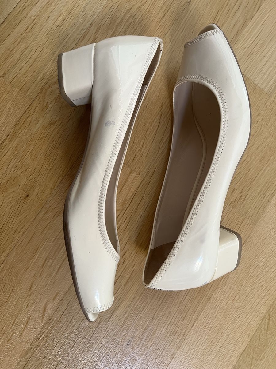Prada Scarpe da donna: PRADA Peep Toe Patent Leather Beige Size 39 Used – Usato da Urdorf venduto da fre_8xmr 2