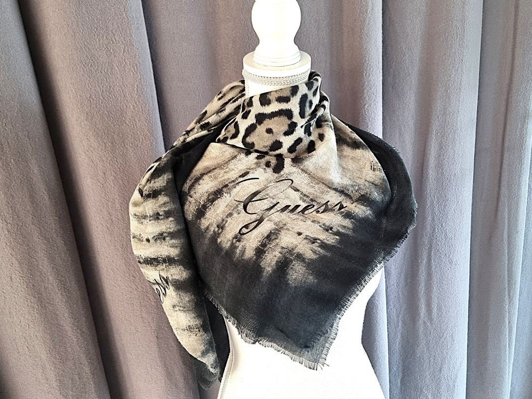 Foulards, Tücher & Schals: Schal Leopardenoptik – Gebraucht aus Urtenen-Schönbühl von Restwert_Schoenbuehl 4