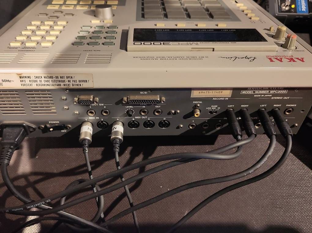 Akai Instruments de musique: Akai MPC3000 – D'occasion à Zürich par Roessler0 2