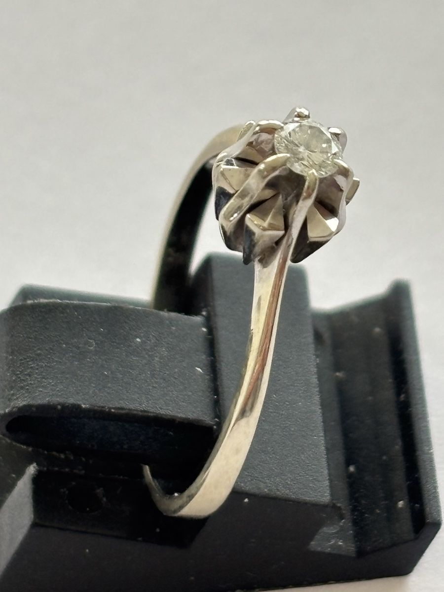 Anelli: Weissgoldring / Diamant 18 Karat – Usato da Langnau am Albis venduto da flusspflege 3