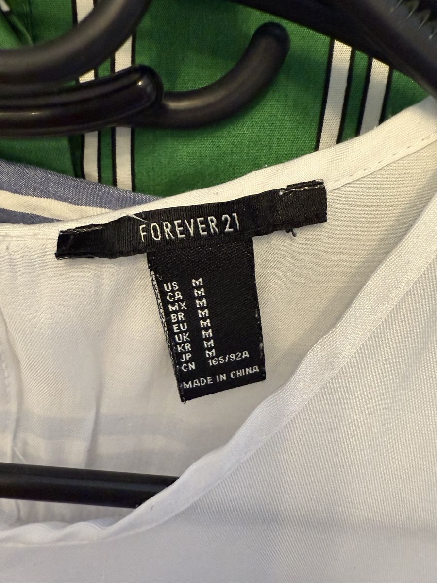 Camicette: Weisse Sommerbluse, Marke Forever 21, Gr. M – Nuovo (secondo la descrizione) da Einsiedeln venduto da zue_82pm 2