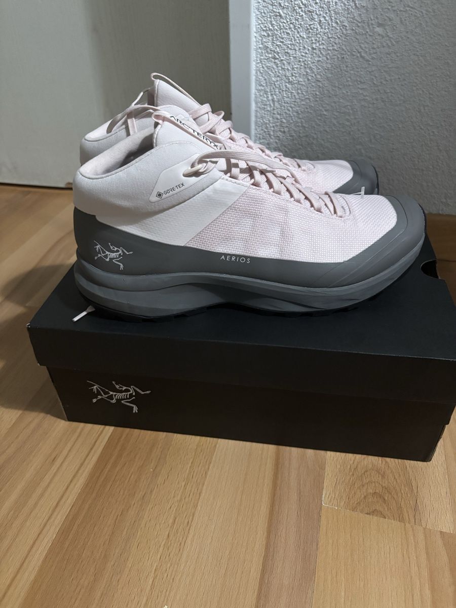 Arcteryx Scarpe da donna: Trekking shoes – Nuovo e nell'imballaggio originale da Elgg venduto da Katoh1