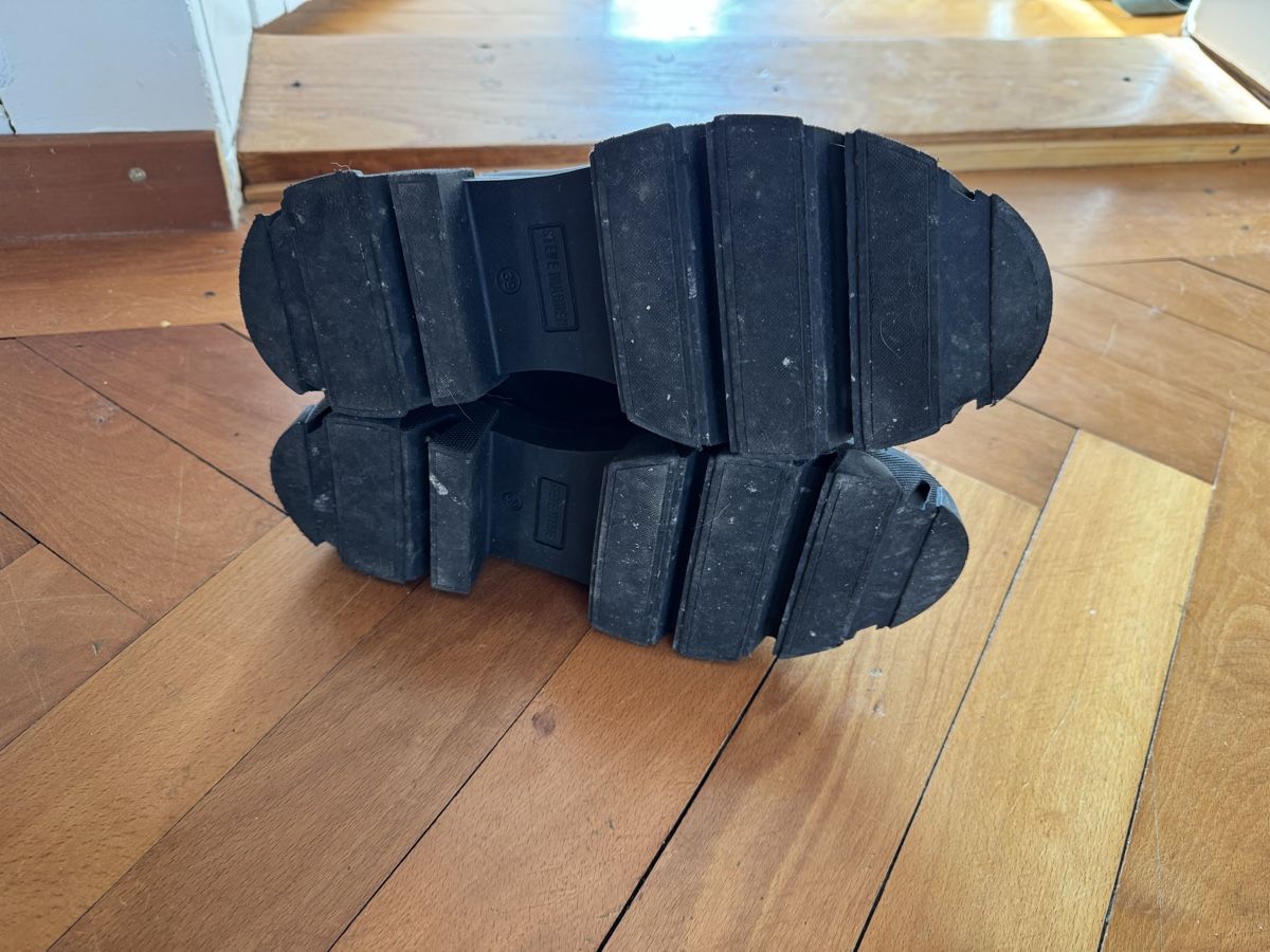 Steve Madden Scarpe da donna: Steve Madden Chunky Chelsea Boots – Usato da Biel/Bienne venduto da catduc 1