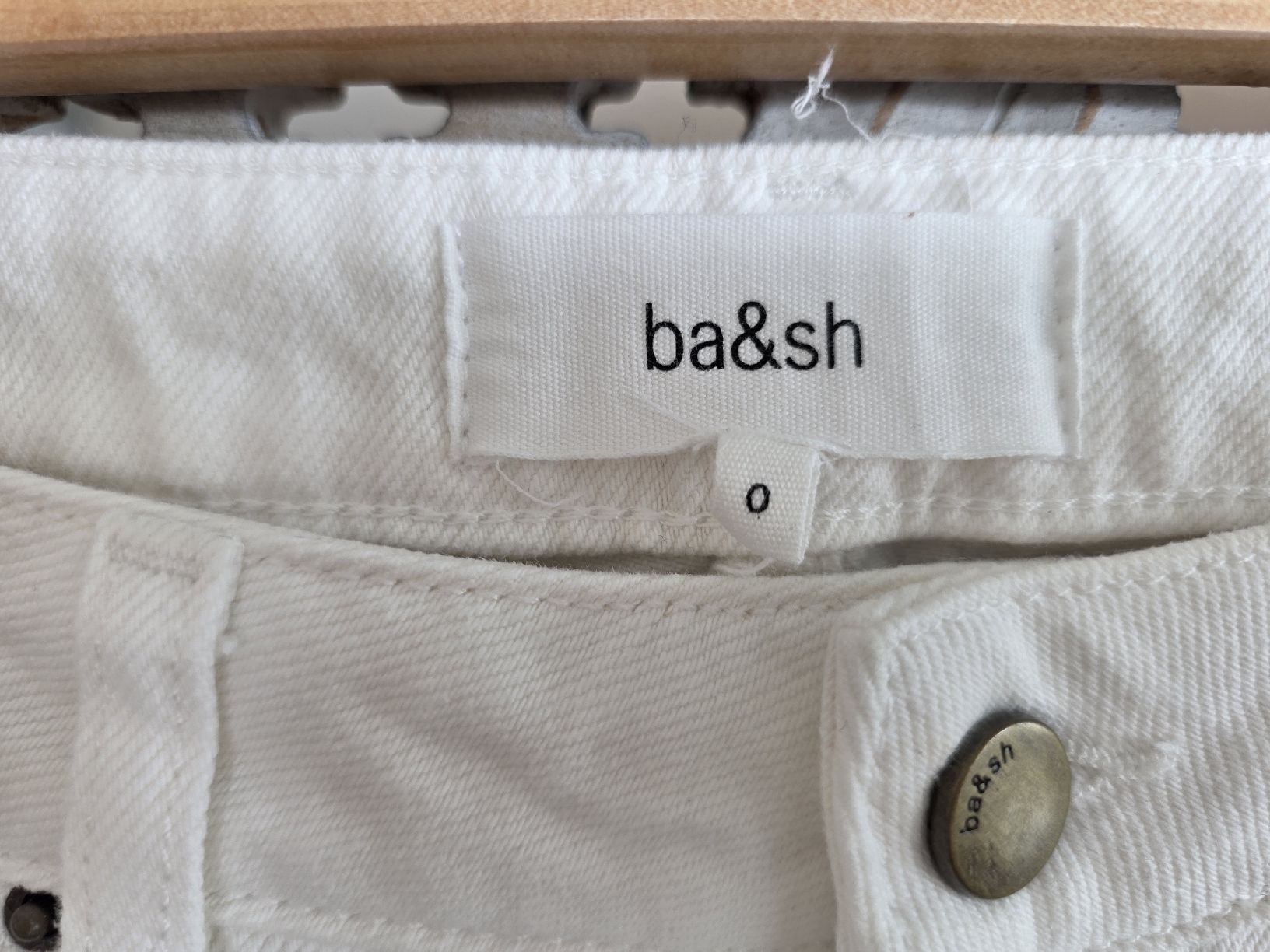 Ba&Sh Jeans: Jeans femme Bash neuf - taille 34 – Nuovo (secondo la descrizione) da Courgevaux venduto da AT12 8