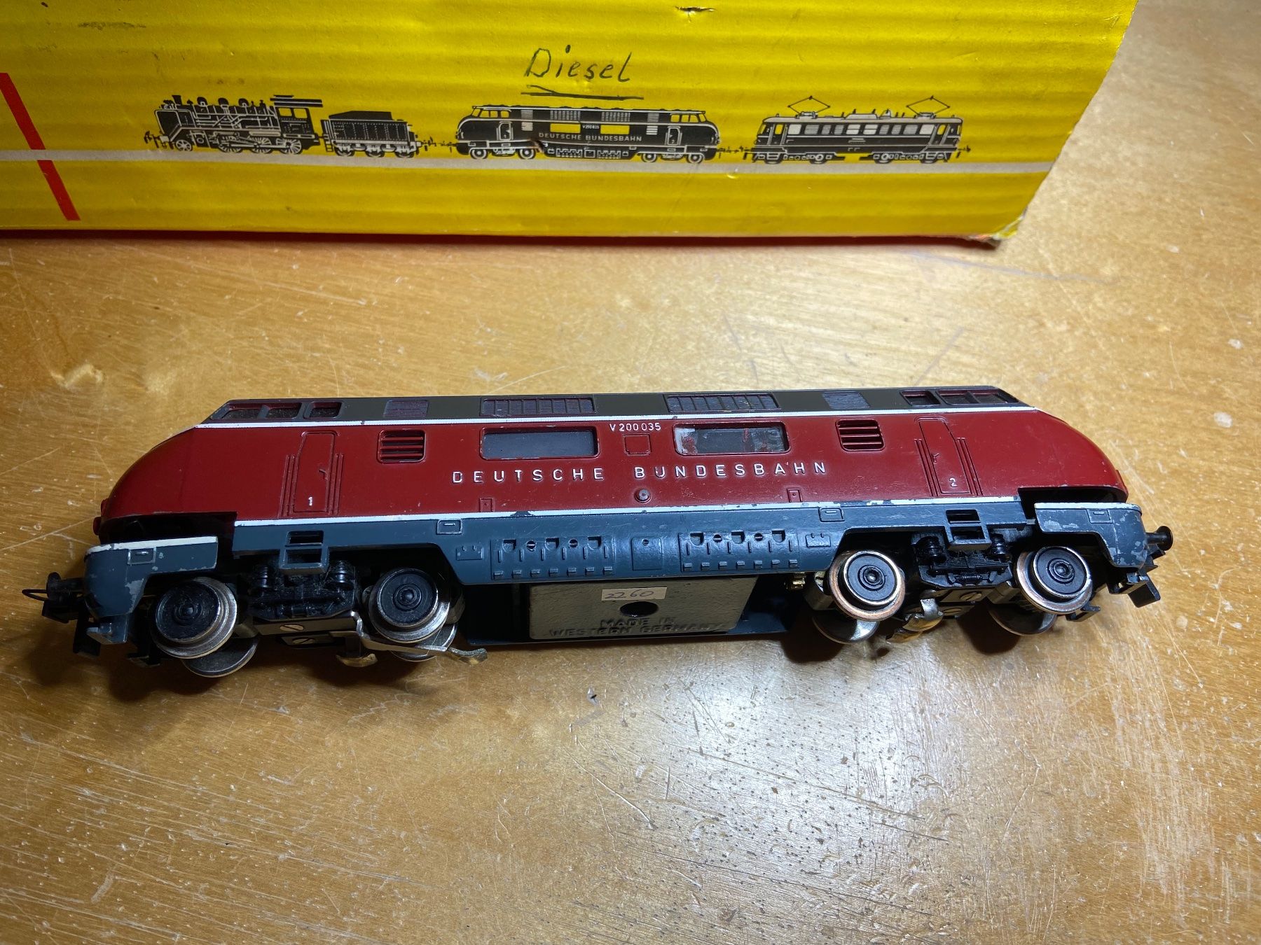 Trix Modelleisenbahnen: Trix Express V 200 – Gebraucht aus Basel von Relaphe 1