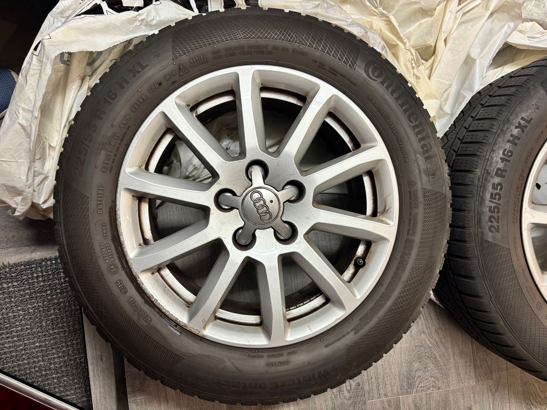 Audi Pneus & Roues: Audi a 4 Felgen – D'occasion à Luzern par edmundart 1