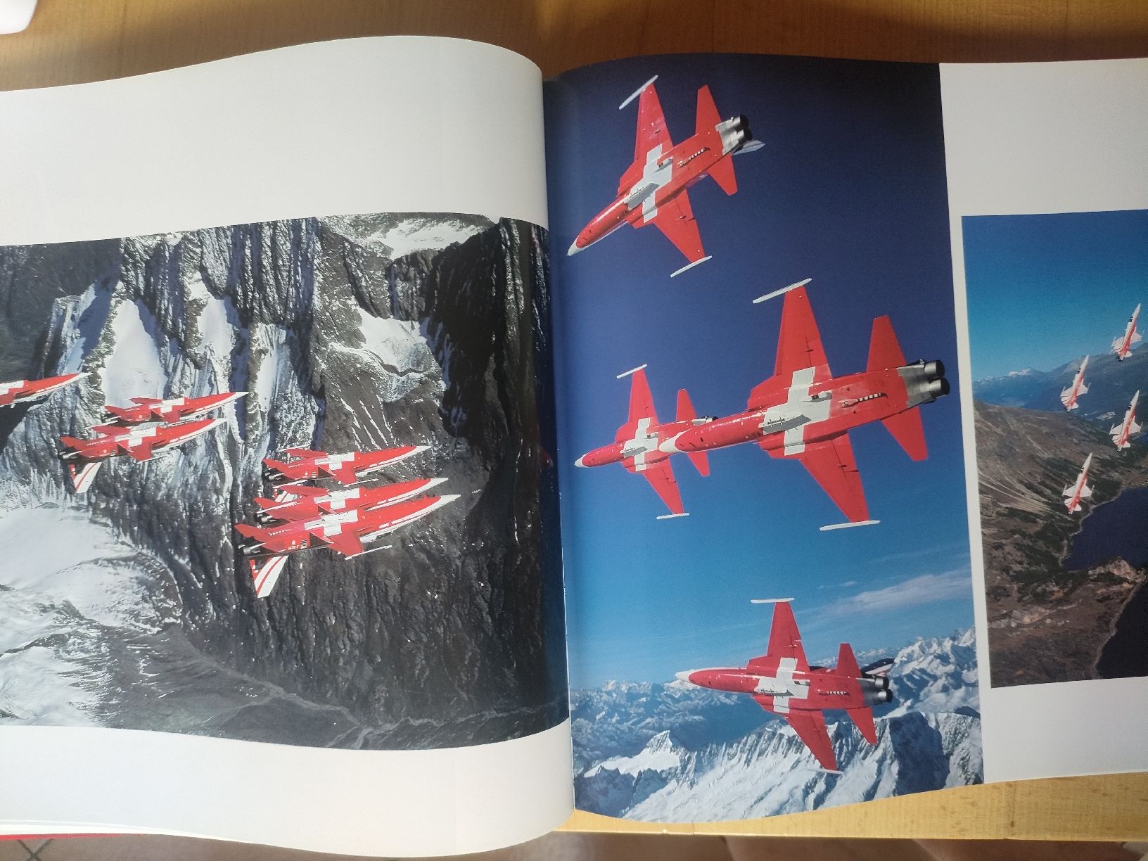 Libri: Schweizer Armee Militär Buch, Luftwaffe – Usato da Schwanden Sigrisw venduto da pho_2mc9 6