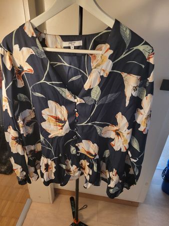 Bluse About You Curvy Blumenmuster Grösse 46 Neuwertig