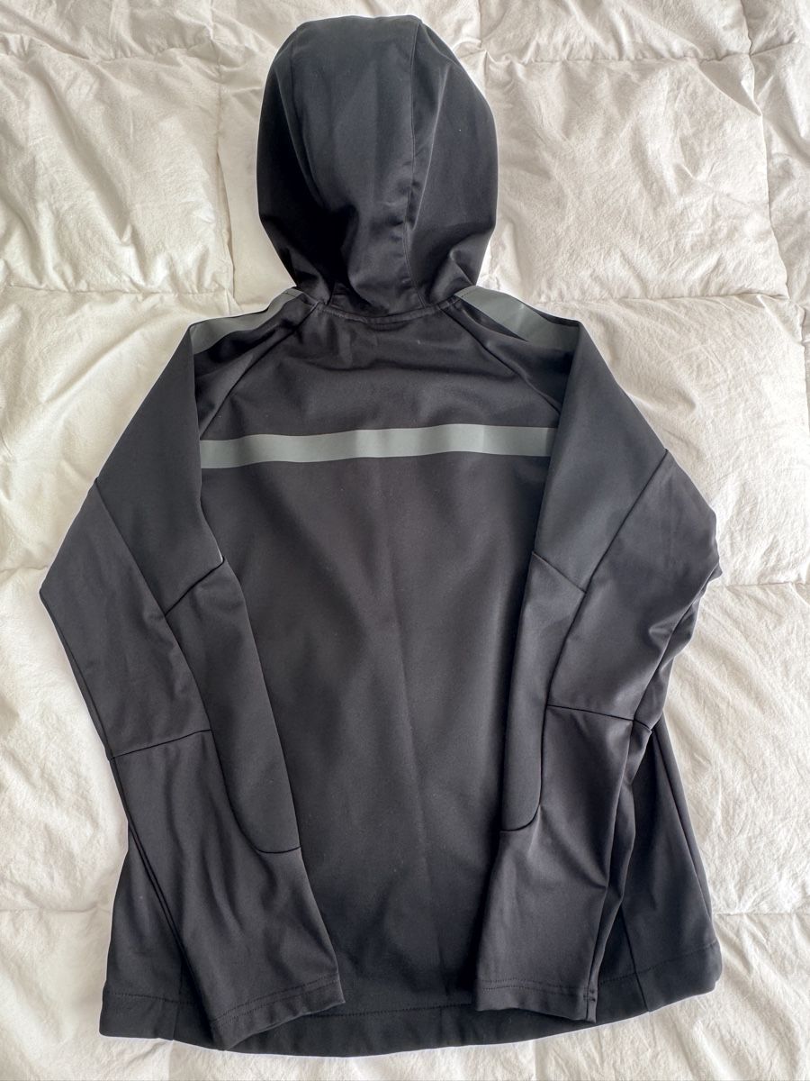 Giacche: Powerzone Hooded Jacket - Black – Nuovo (secondo la descrizione) da Zürich venduto da Tanja_G88 1