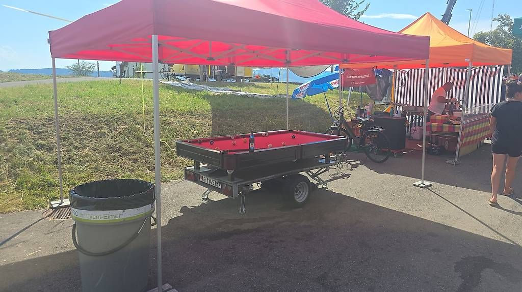 Tables de billard: Billardtischanhänger – D'occasion à Dürnten par ang_q8bj