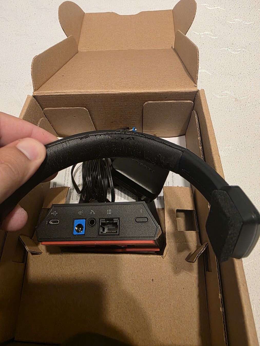 Plantronics Cuffie: Plantronics Headset V4210 CD mit Basisstation gebraucht – Usato da Untersiggenthal venduto da HK-D 1