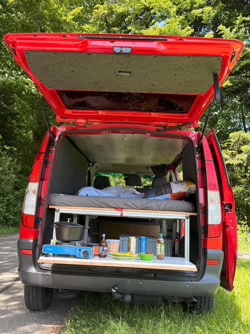 Mercedes-Benz Veicoli da campeggio: Mercedes Vito Camper Diesel – Difettoso da Aesch (Neftenbach) venduto da Showmaster 1