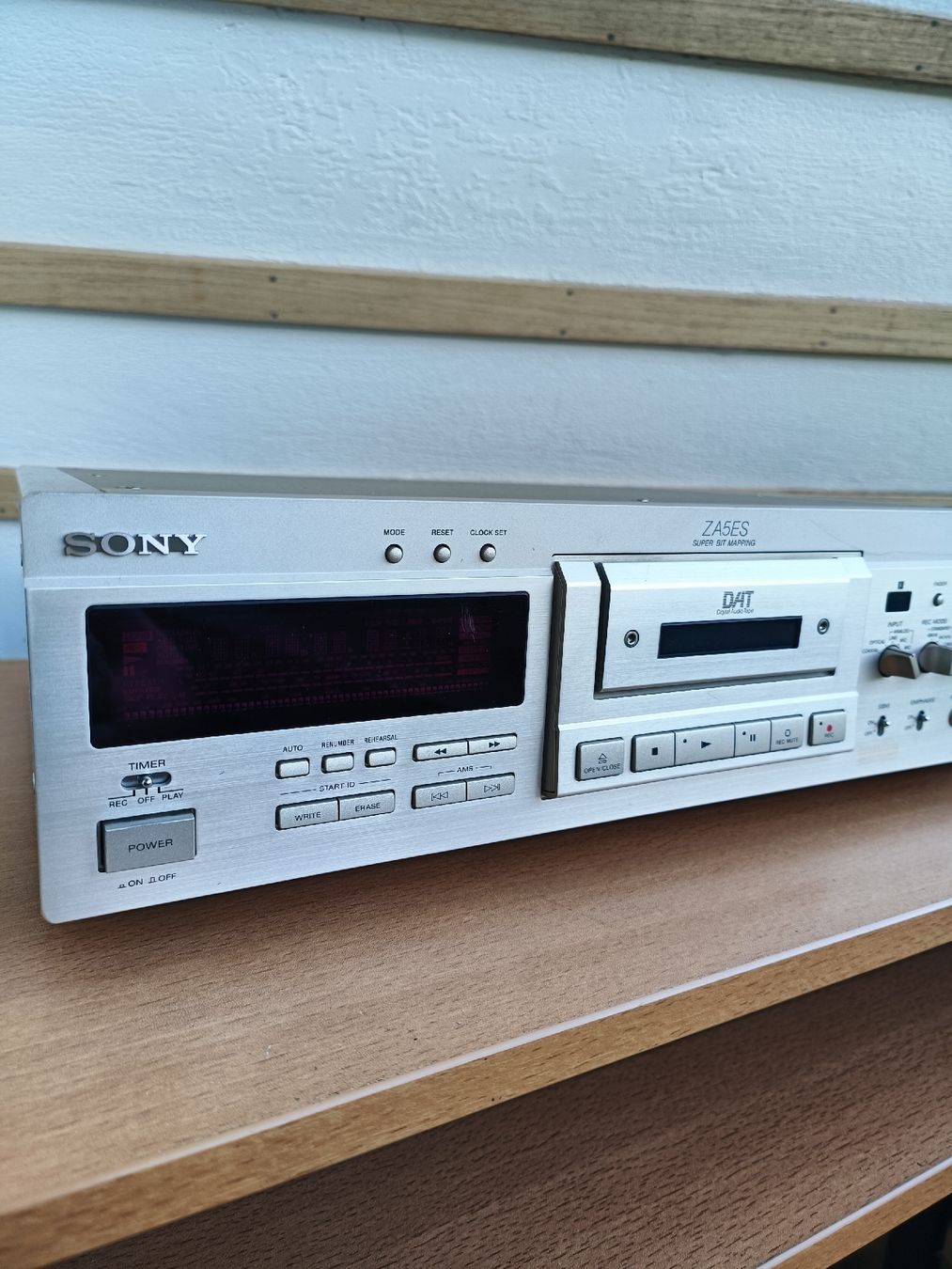 Sony Lettore multimediale & Streamer: DAT Sony DTC-ZA5ES mit Kassetten  – Usato da Steffisburg venduto da zulg03 4