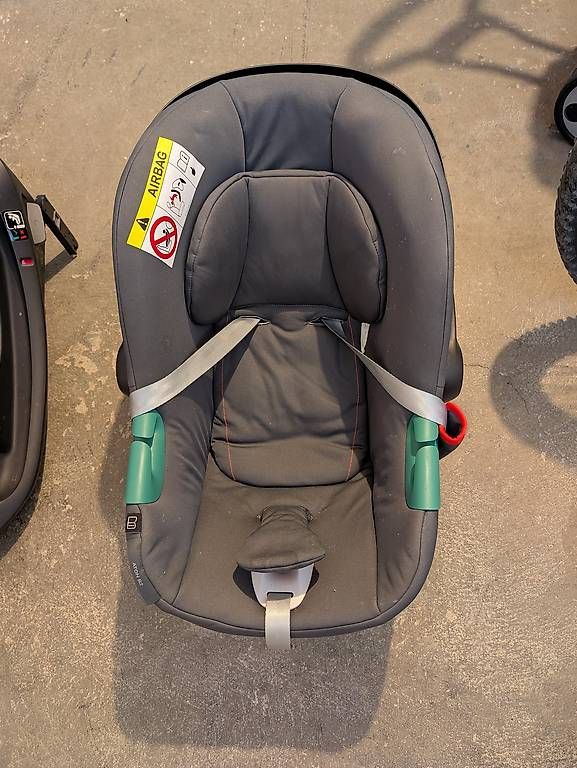 Seggiolini per auto: Cybex Kinder Autositz – Usato da Basel venduto da vic_2k8t