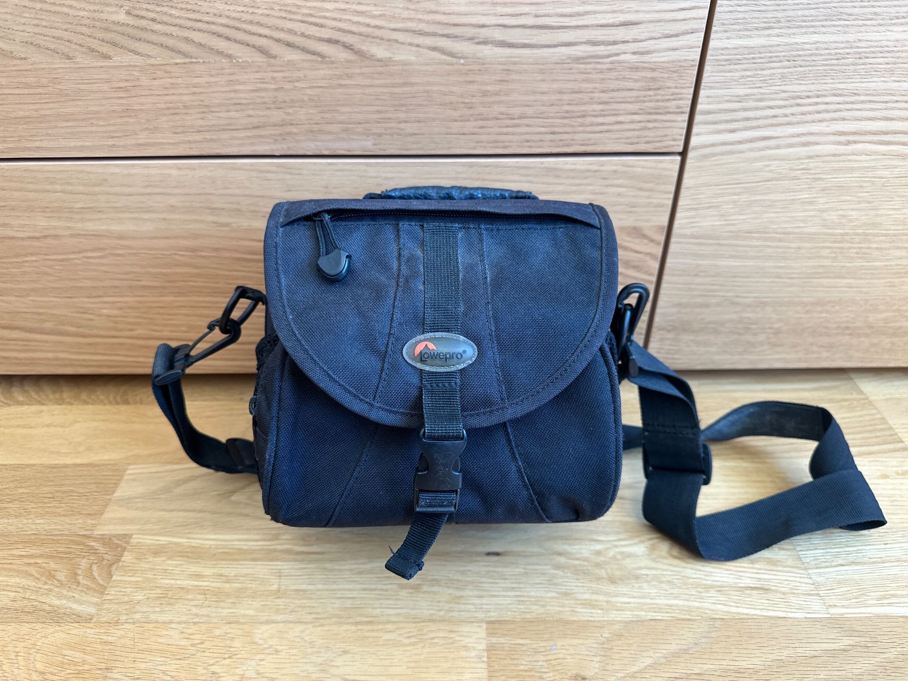 Lowepro Borse: Lowepro Kameratasche EX 140 – Usato da Bern venduto da Laura_E