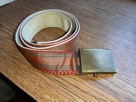 Gürtel glänzend rot und gold