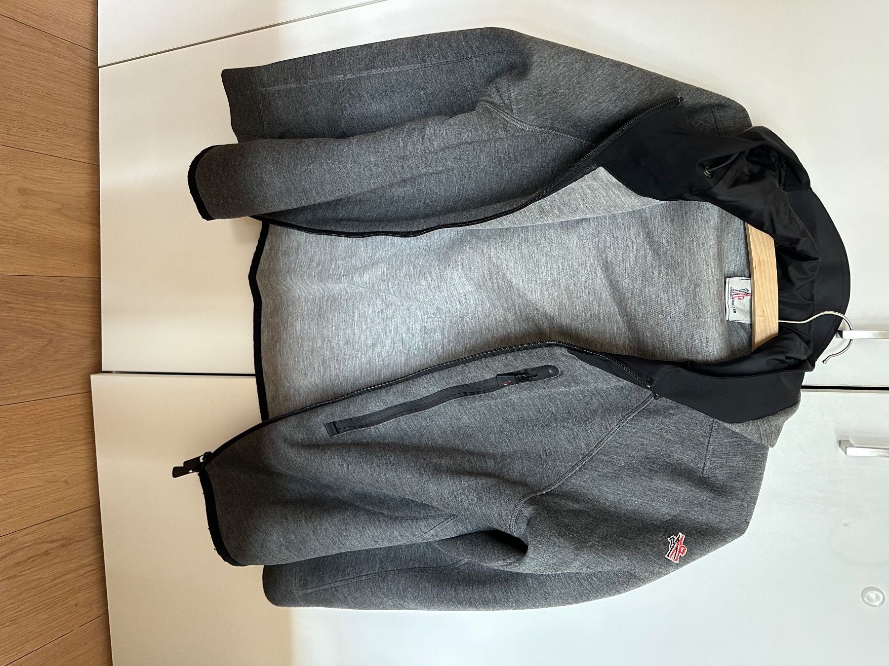 Moncler Jacken: Veste Moncler Grenoble, taille S, – Gebraucht aus Chêne-Bougeries von swi_c577