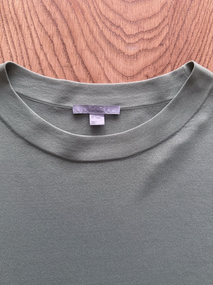 Cos Top: COS Pullover grün mit Plisseearmeln Grösse M – Usato da Siebnen venduto da koschitoschi 9