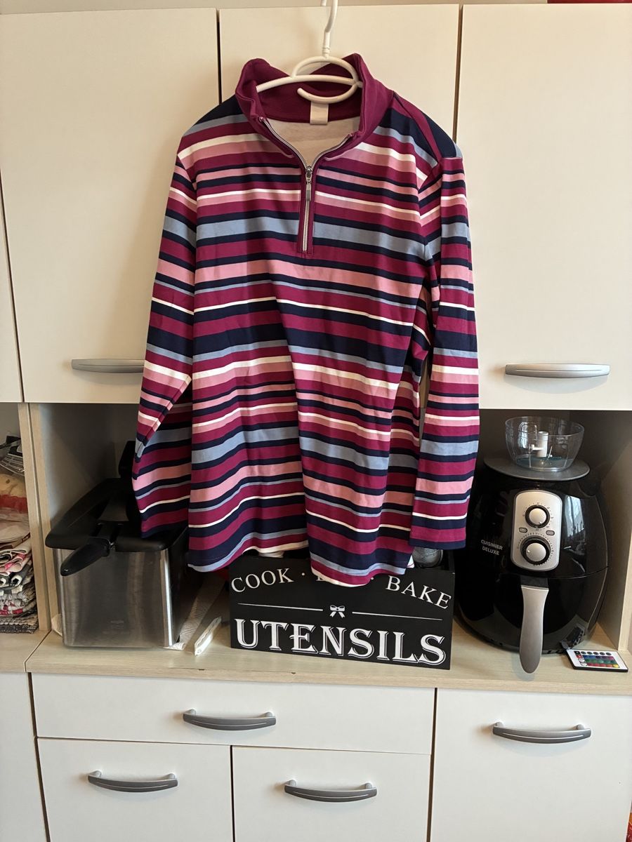 Pullover & Sweatshirts: Pu Hof – Gebraucht aus Ostermundigen von Didi-Mader