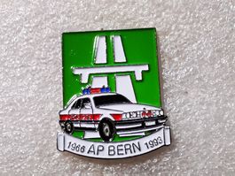Ansteckpin 69: Autobahnpolizei Bern schwarze Frontscheibe