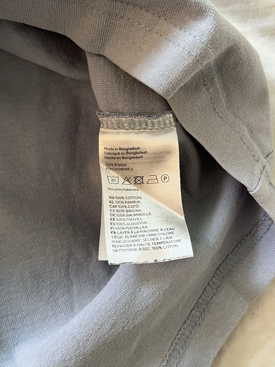 H&M T-Shirts: H&M T-Shirt, hellgrau, Grösse XS, Baumwolle, oversized – Gebraucht aus Zürich von Richard_En_Passant 4