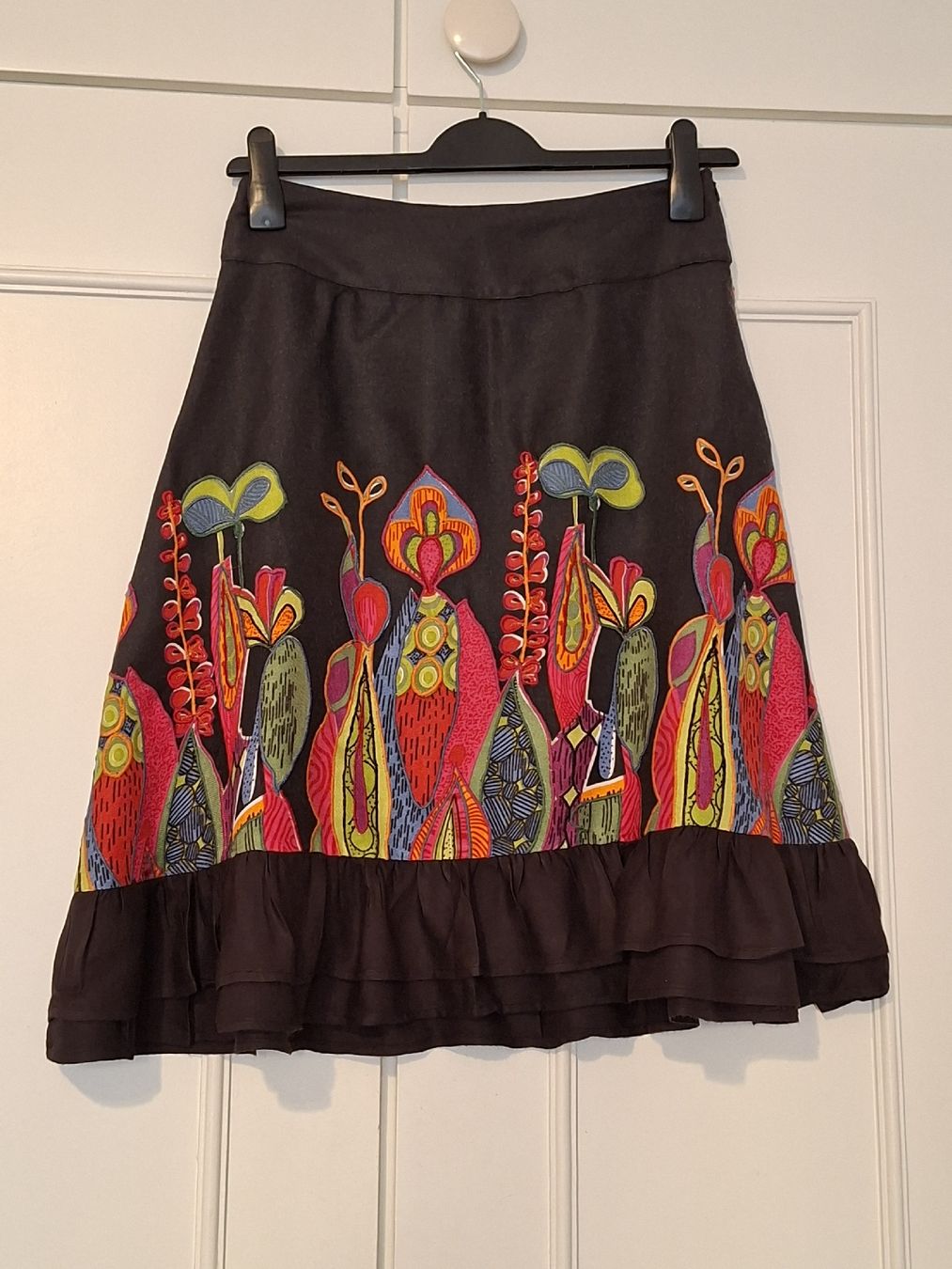 Desigual Röcke: Jupe Desigual bohème brodée multicolore – Gebraucht aus Lutry von Sim_Sta