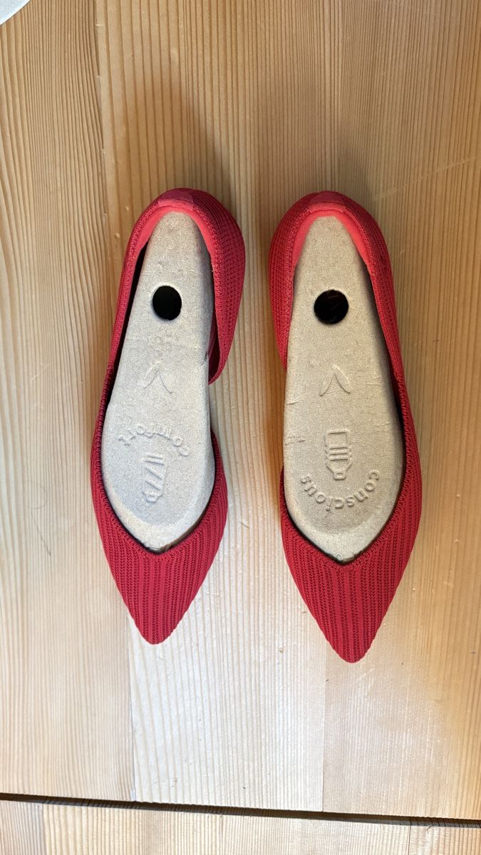 Vivaia Damenschuhe: VIVAIA fabrikneu, Ballerina, 40 Melia Ruby Red – Neu und originalverpackt aus Môtier (Vully) von Iljos 1