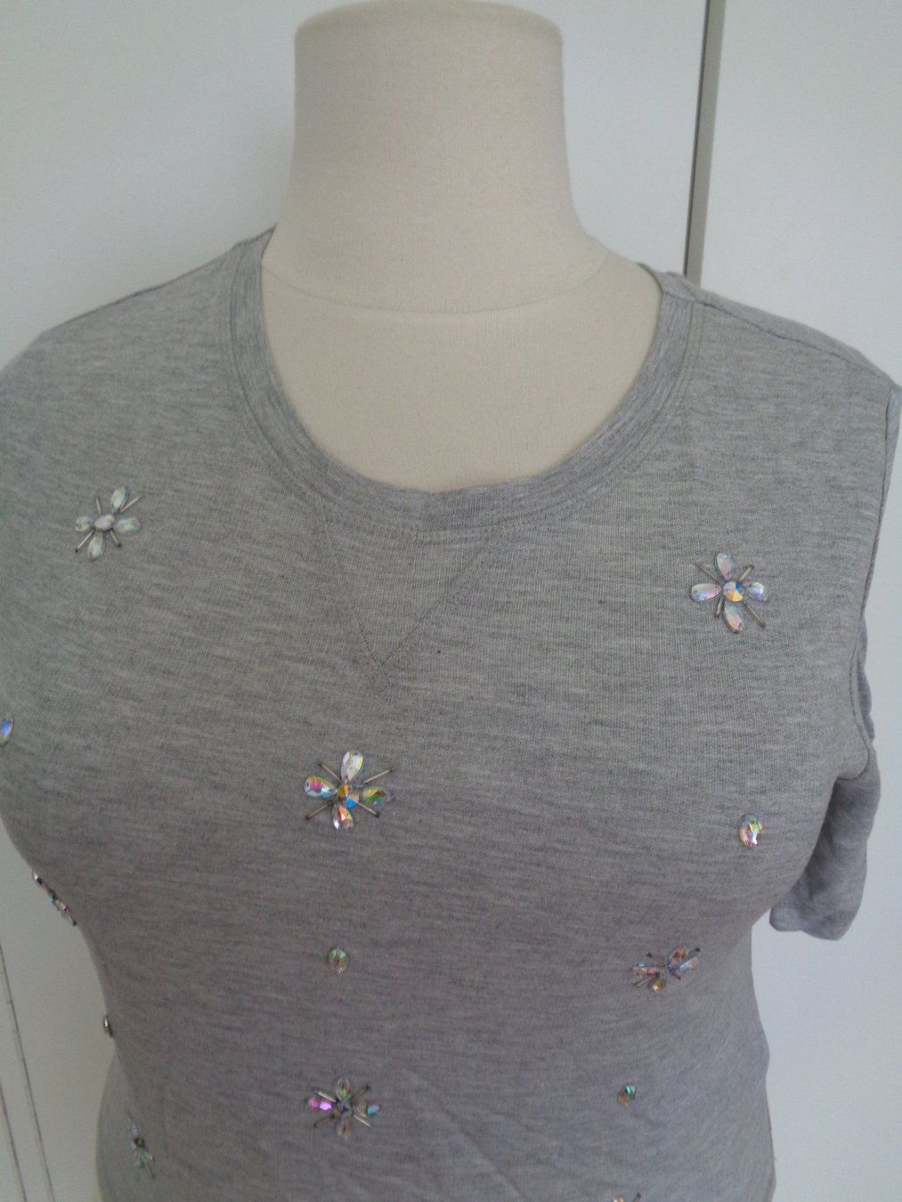 T-shirt: T-shirt gris T. S – Nuovo (secondo la descrizione) da Marin-Epagnier venduto da Madja 1