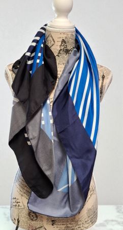 9018CV – Foulard Massimo Dutti
