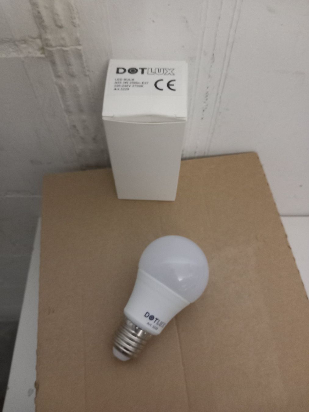 Lampen: LED Lampe E27 3W  2700K – Neu und originalverpackt aus Thun von Beroshop
