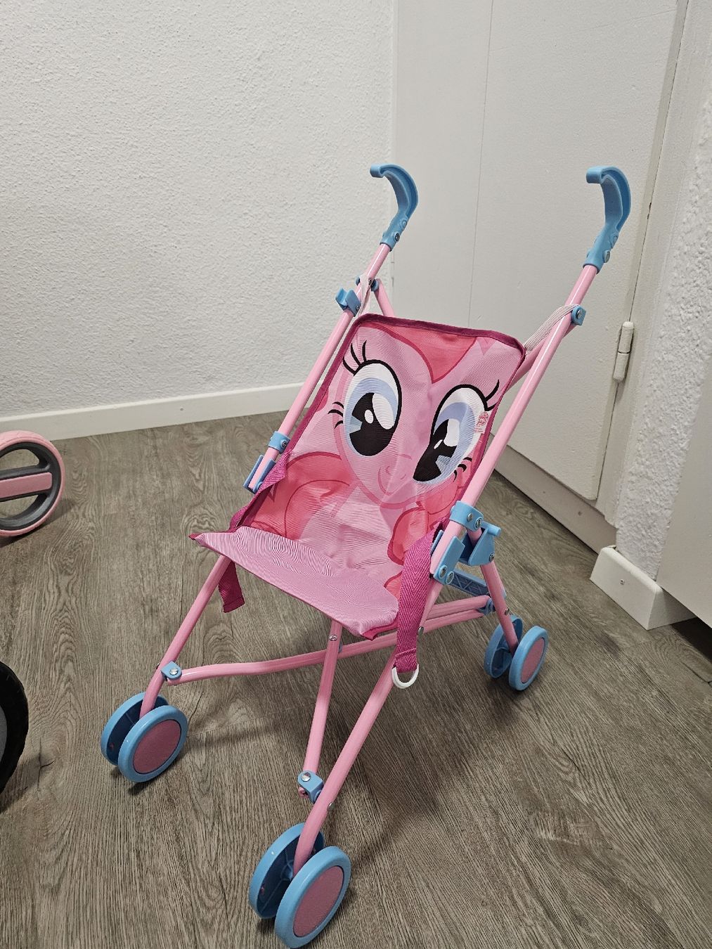 Bambole: Puppen mit Kinderspeilzeugwagen – Nuovo (secondo la descrizione) da Suhr venduto da MrvicaAG 4