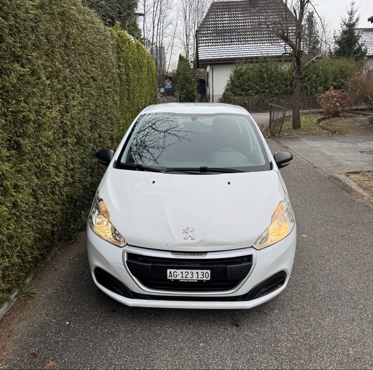 Peugeot Automobili: Peugeot 208 1.2 VTi  ab MFK – Usato da Oftringen venduto da A1Rental 2