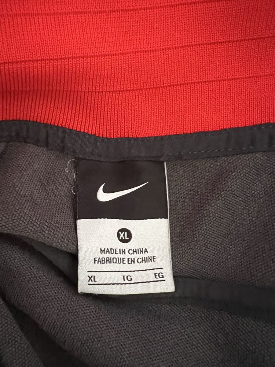 Nike Jacken: Manchester United Trainerjacke Gr XL – Gebraucht aus Mümliswil von Calciopat 2