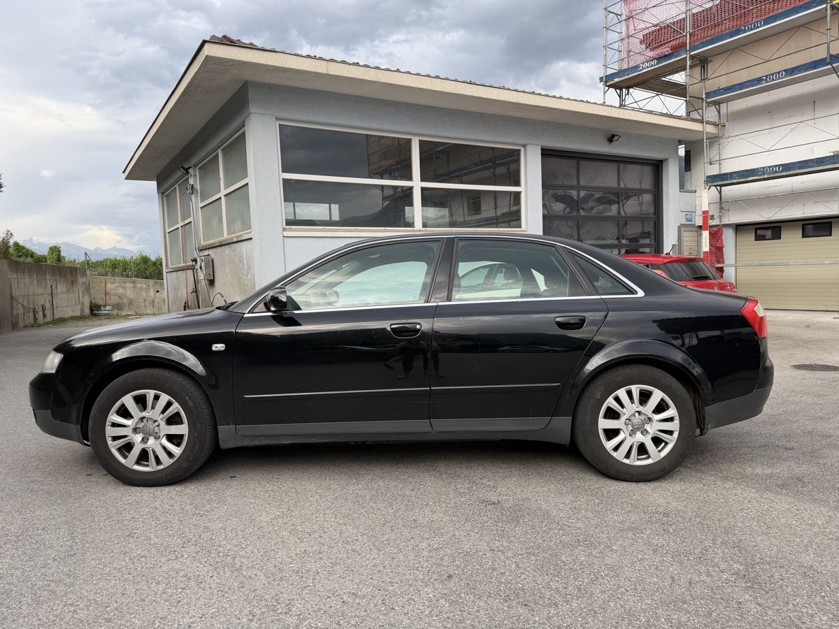 Audi Autos: Audi A4 B6 2.4 V6 – Gebraucht aus Monthey von gla_jw8q 1