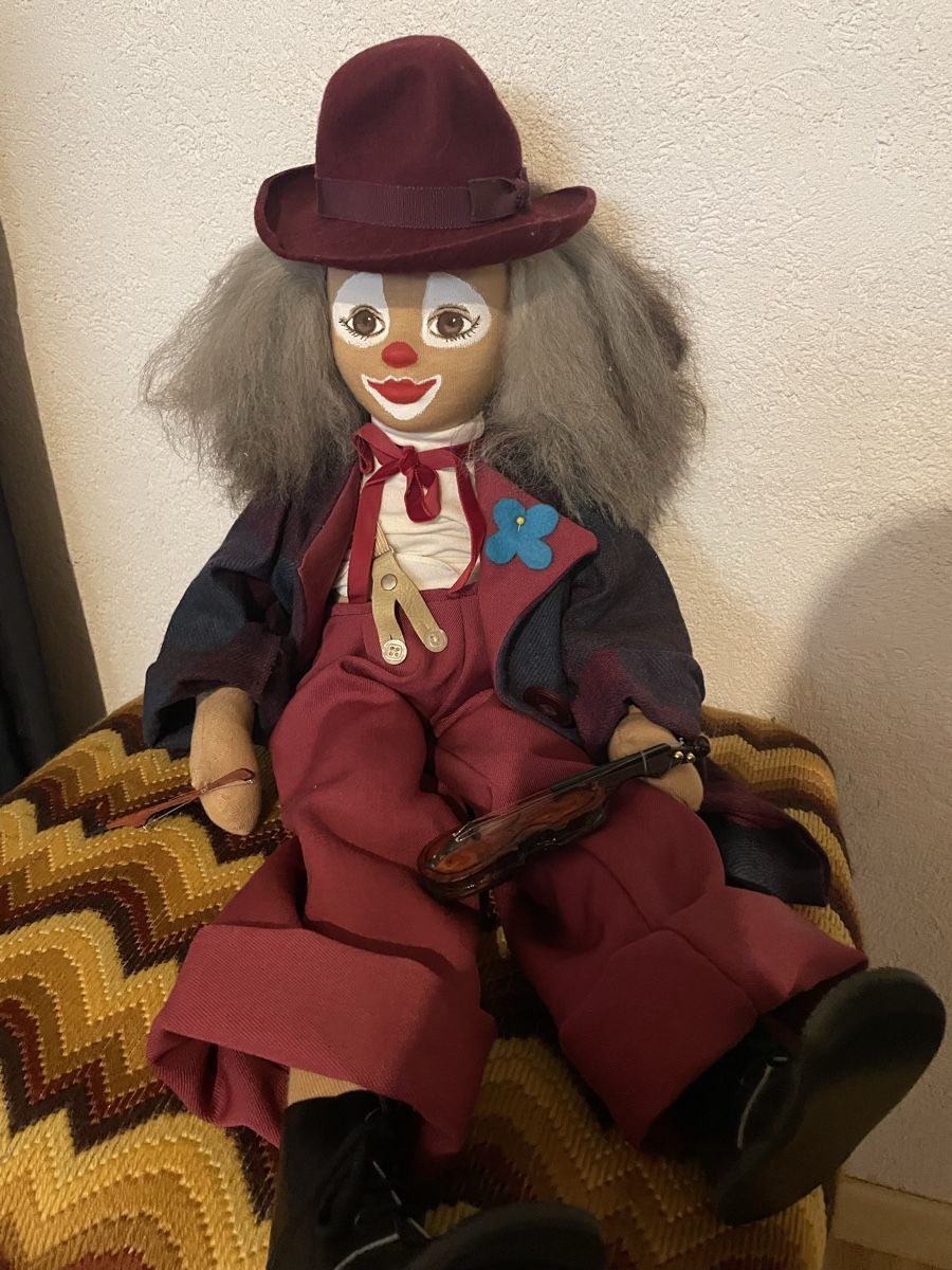 Bambole: Stoffpuppe Clown mit Violine – Usato da Dübendorf venduto da baumbeju 3