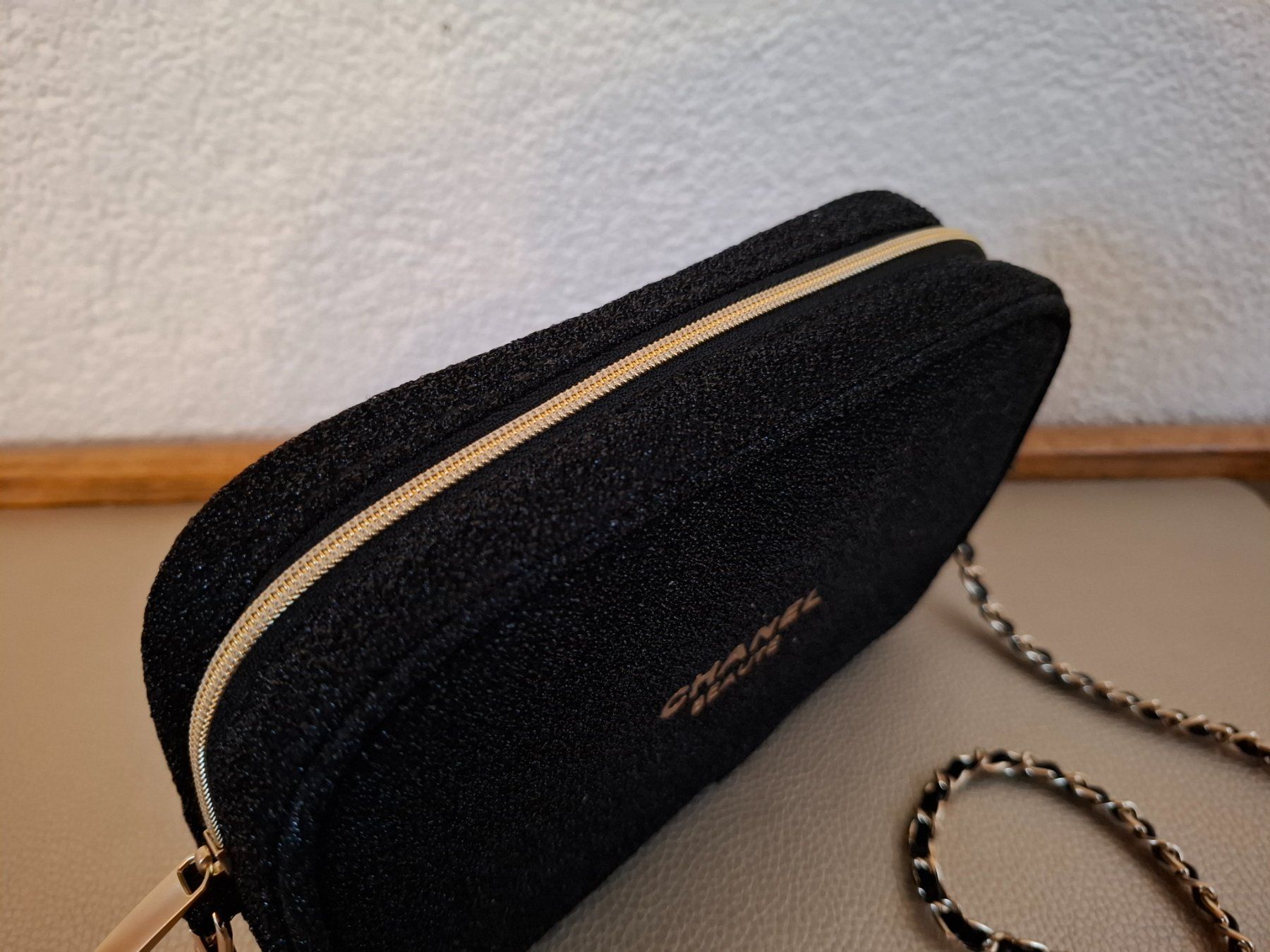 Custodie per cosmetici: Pochette/Sac Chanel (Beauté VIP) - Neuf – Nuovo e nell'imballaggio originale da Meinier venduto da Gattuso22 3