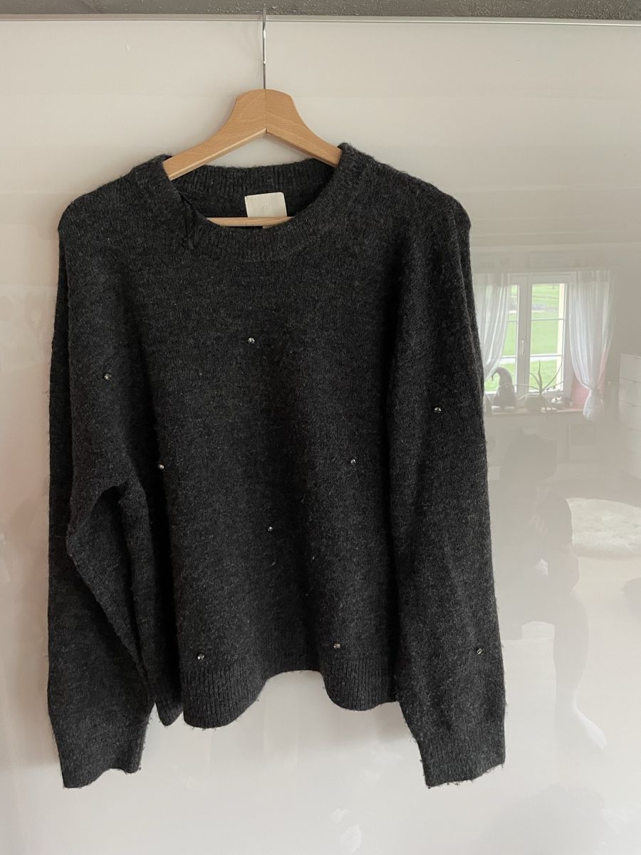 H&M Pullover & Sweatshirts: H&M Damenpullover Gr. M – Gebraucht aus Hinwil von rubinstar4