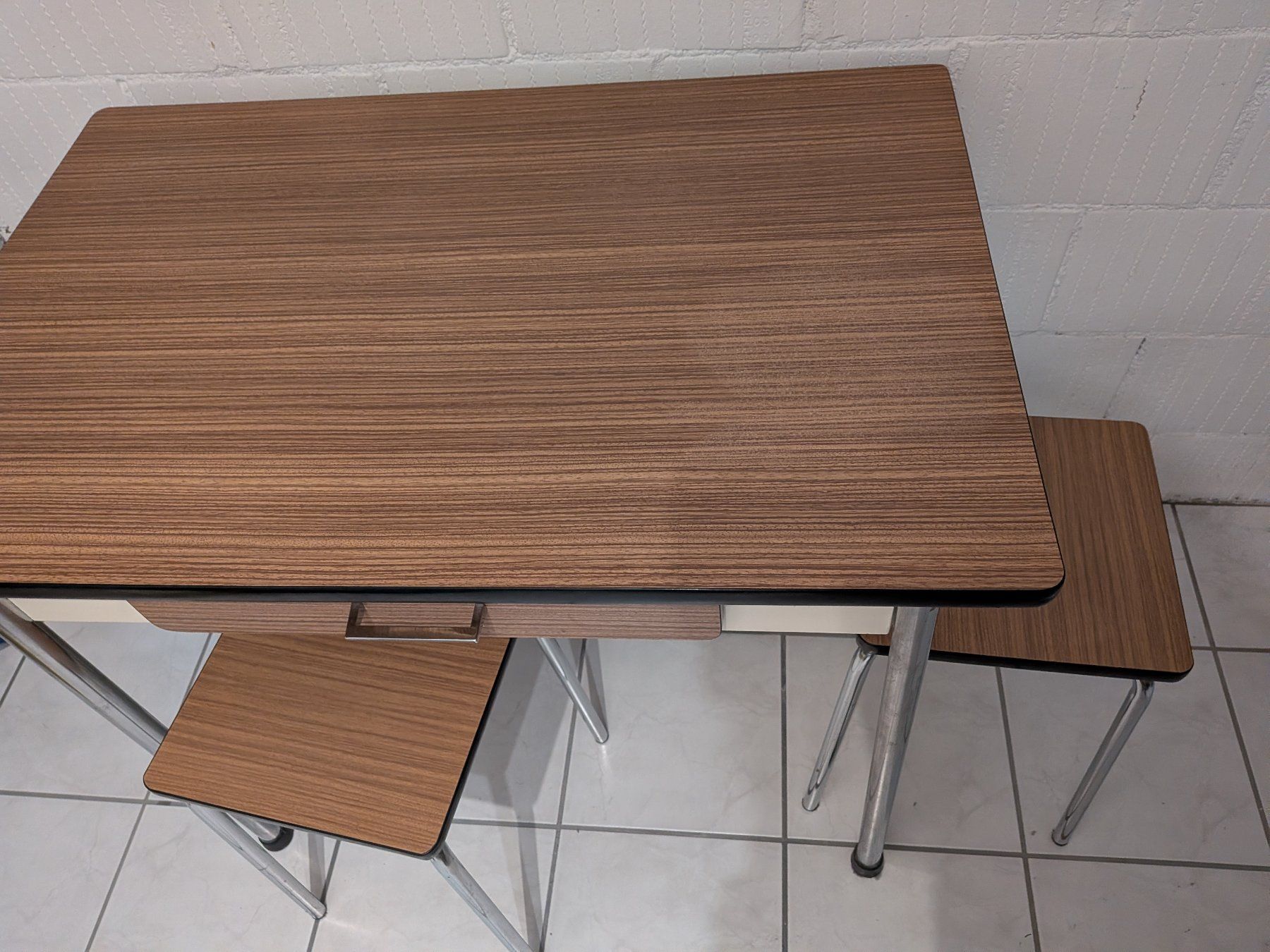 Set di tavolo e panche: Tisch & 2 Hocker – Usato da Wädenswil venduto da Mamacita60 1