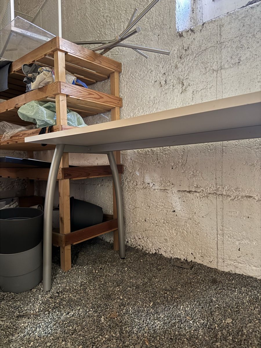 Schreibtische: Schreibtisch – Gebraucht aus Zürich von rxxel