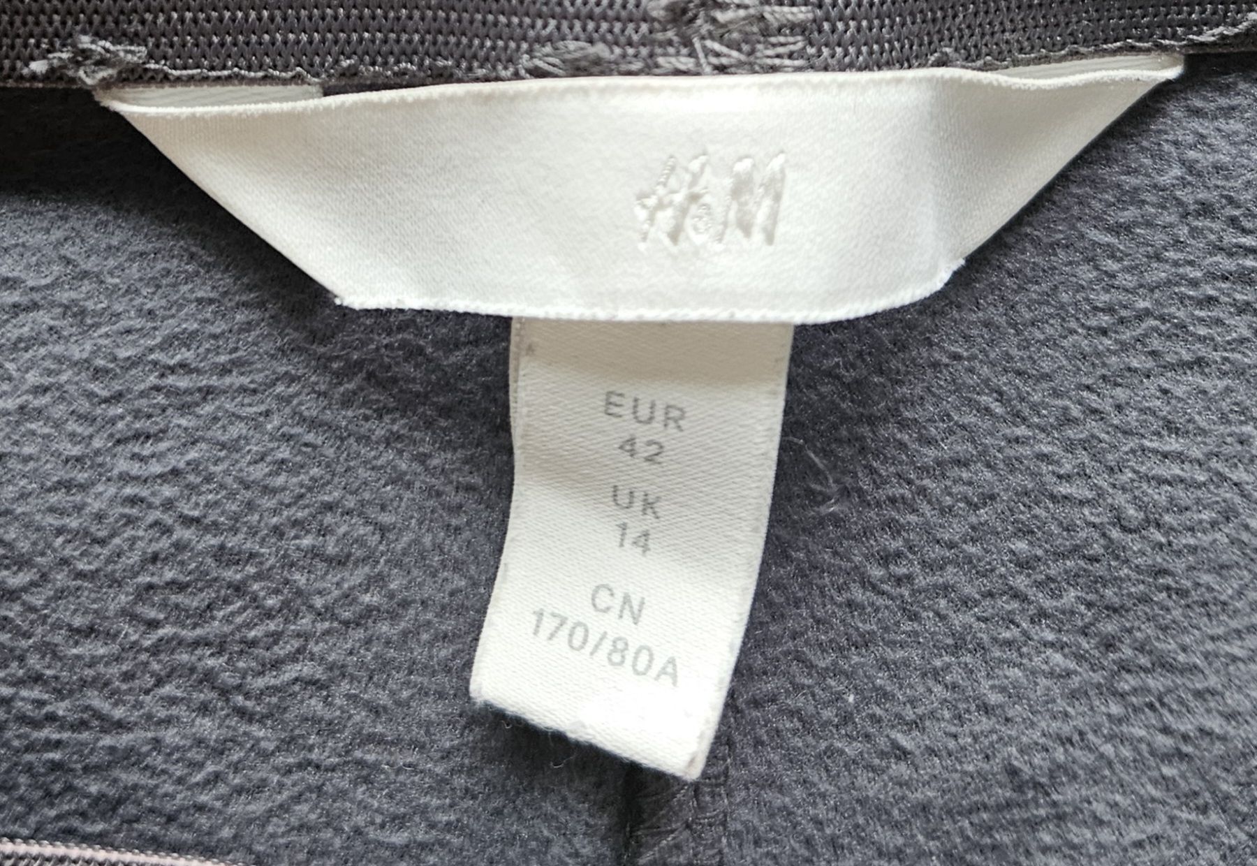 H&M Hosen: Hose Lederoptik – Gebraucht aus Zizers von Natascia.Lentini 2