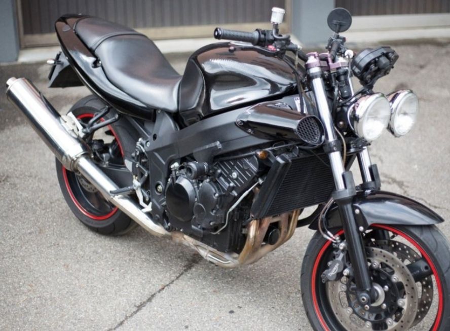 Triumph Speed Four Kaufen auf Ricardo