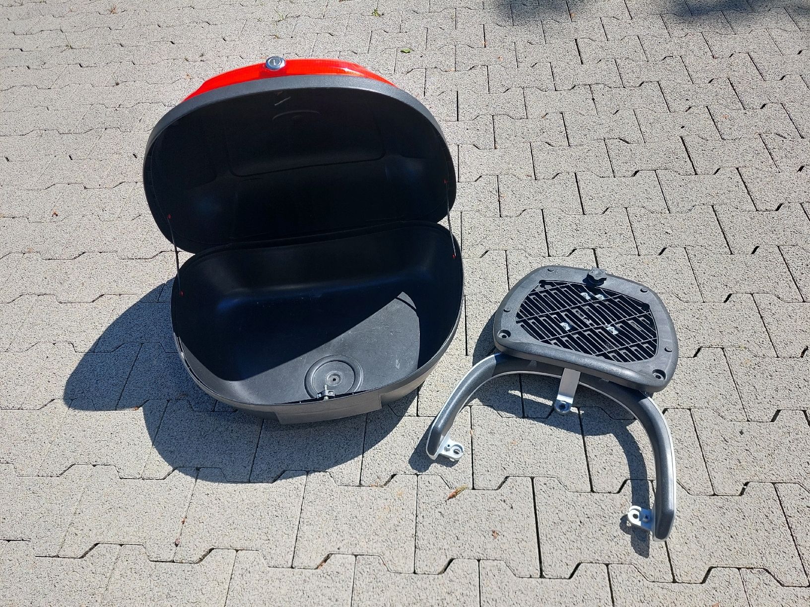 TecTake Topcase: Topcase für z.B. Yadea – Usato da Bernhardzell venduto da tokehsv 1