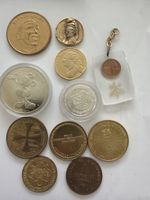 Diverses médailles et pièces 