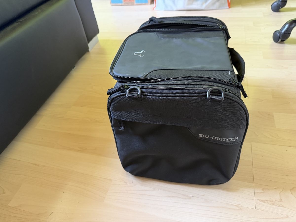 Borse: Motorrad Topcase Bag in Schwarz. – Nuovo e nell'imballaggio originale da Düdingen venduto da joe_8vz9 1