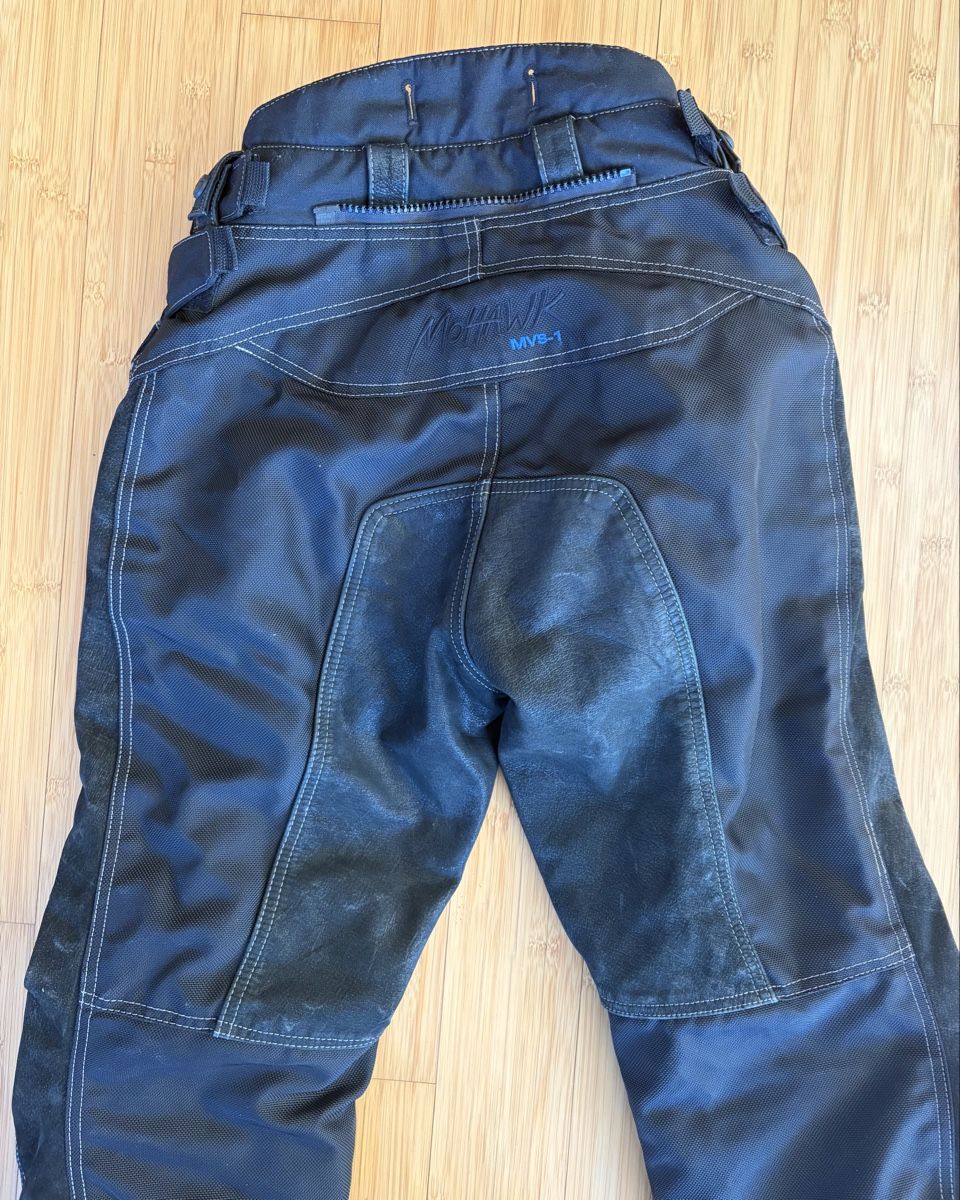 Pantaloni: Polo Motorradhose Damen – Usato da Brugg AG venduto da e.stella_ 7