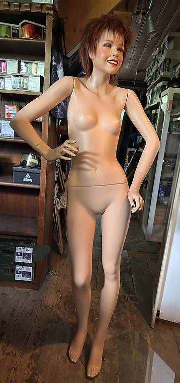 Autres décorations & accessoires: Mannequin – D'occasion à Thun par Tinuone 1