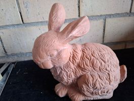 Dekofigur Hase Terrakotta ungelaackt, Gartenfigur, gebraucht