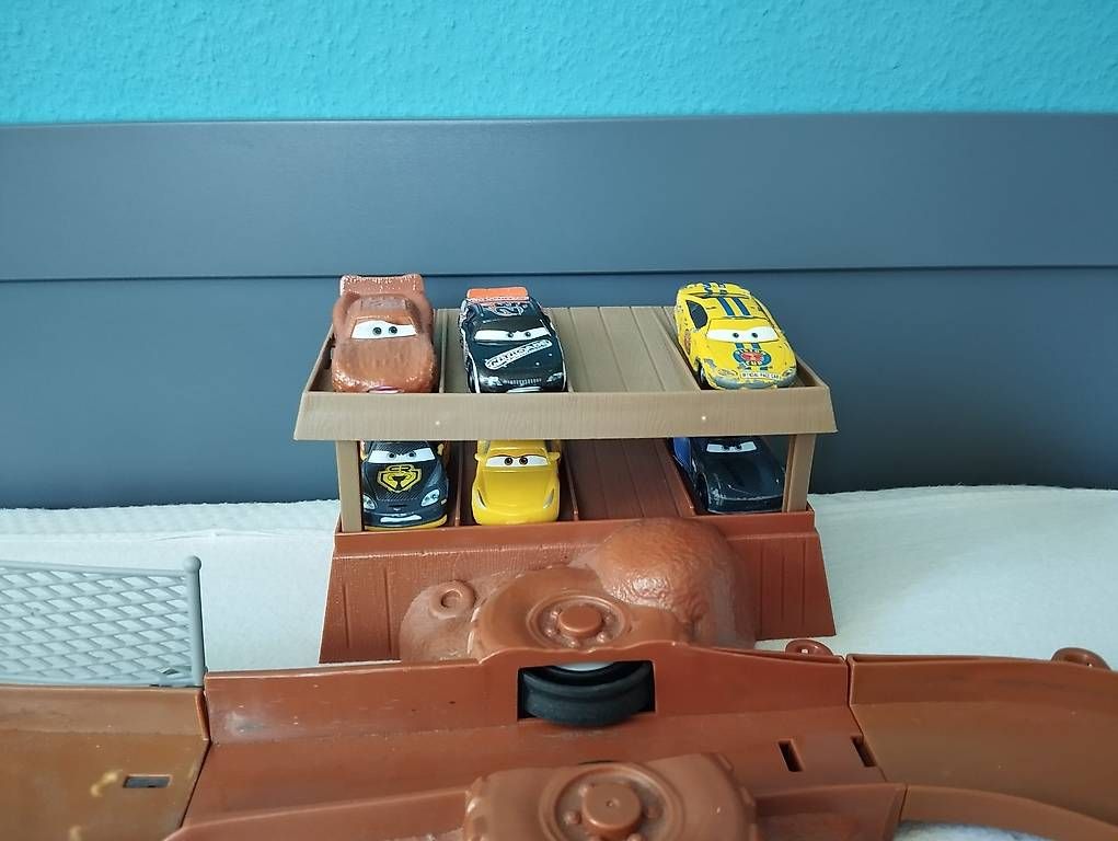 Spielzeuge: Circuit Flash McQueen – Gebraucht aus La Chaux-de-Fonds von Nivi